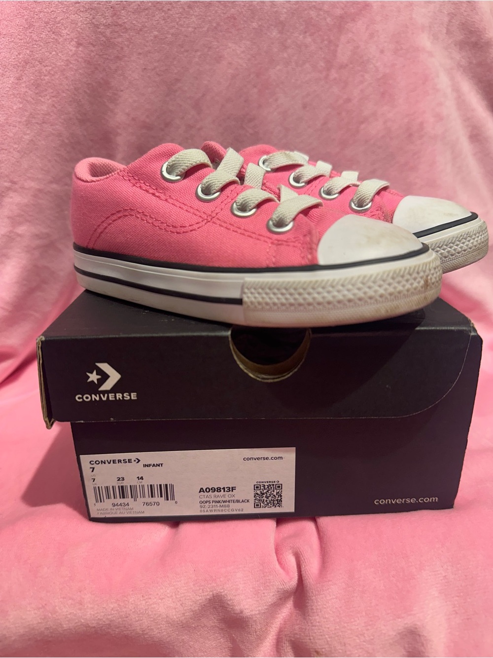 Converse Kids Pink Canvas Low-Top Sneakers with White Accents